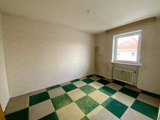 Kinderzimmer/Büro rechts