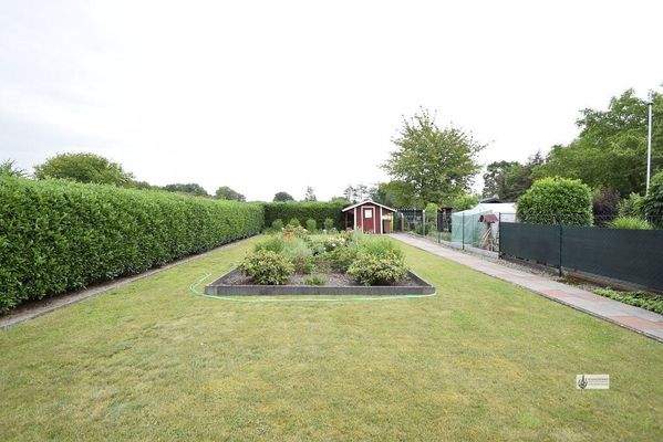 k-Gartenbereich ist eingezäunt