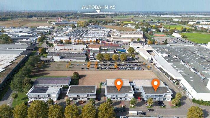 Der Standort befindet sich in der Nähe zur Autobahn A5, Bundesstraße und des Flughafens