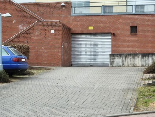Einfahrt zur Tiefgarage