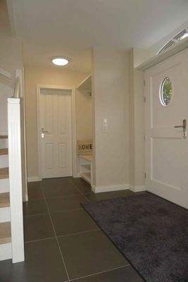 Garderobe und Zugang Gäste-WC