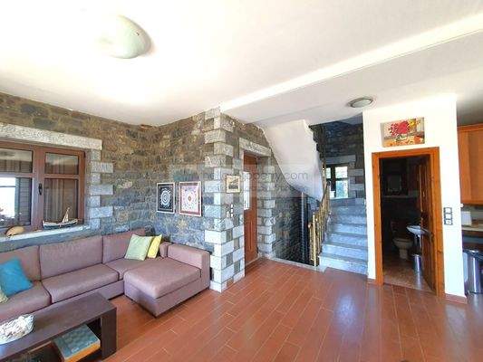 43b3f27b8f7b4f45a3c61044feffc063-original