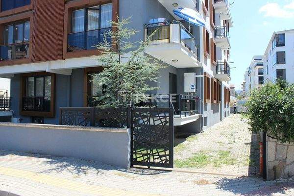 Real Estate Close to the Beach and All Amenities in Yalova
