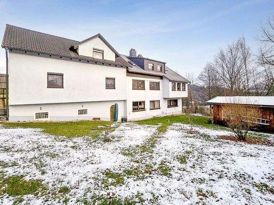 Außenbereich hinter Haus