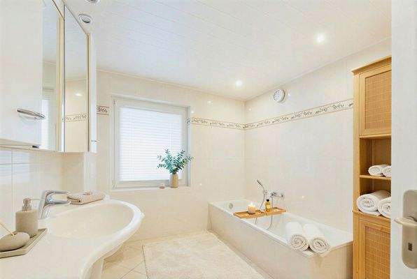 Badezimmer virtuell - Lütt Immobilien Lütjenburg.jpg