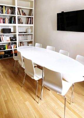 Besprechungsraum für Kundenbesuche, Workshops oder Kaffeepause