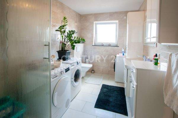 ... und Waschmaschinenanschluss