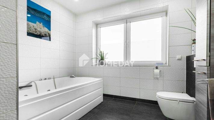 1. OG Badezimmer 2 1