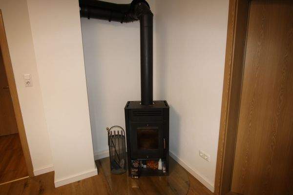 DG Wohnzimmer mit Ofen