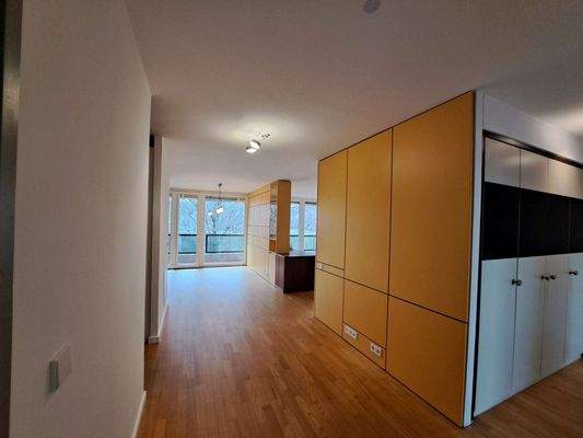 Großzügig und Elegant