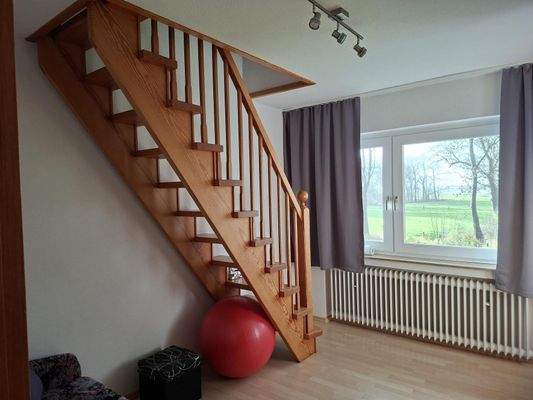 Zimmeransicht mit Aufgang zum Dachboden