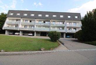 von der Straßenseite