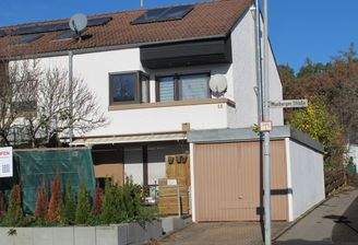 Eckhaus mit Garten - Garage - Stellplatz.JPG