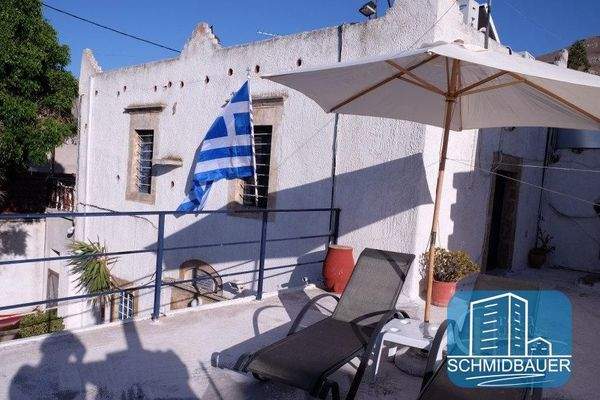 Kreta, Pompia: Traditionelles Haus in schöner Lage mit Innenhof zu verkaufen