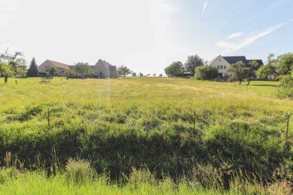 Grundstück Blick von Straße