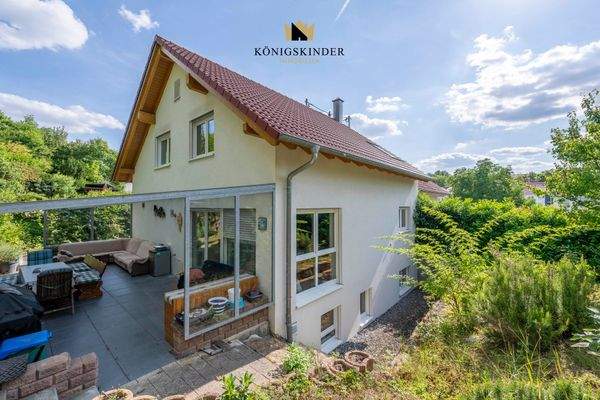 Großzügiges Grundstück mit 1.633 m² Fläche – viel Platz für Erholung und Entfaltung.