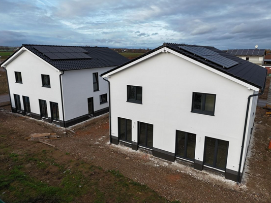 Hausrückseite (vorher).PNG