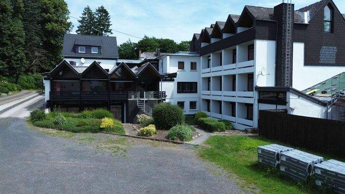 Ansicht vom Parkplatz aus