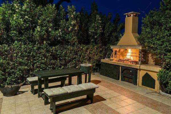 Villa-for-sale-in-Rousospiti-Houses-for-sale-in-Ro