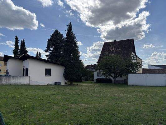 Grundstück und Bestand