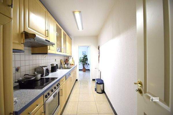 k-Langgestreckte Einbauküche