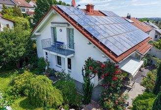 05 - Luftbild Dach mit Solaran