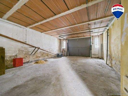 REMAX Immobilien DeLux Einfamilienhau Garage Ballweiler Mark Borowicz