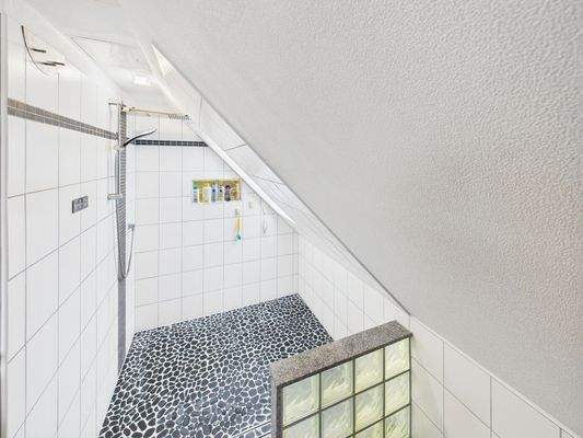 CAM03784G0-PR0091-STILL027