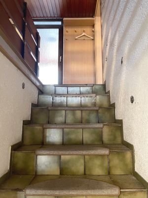 Treppe zur Wohnung im 1.OG