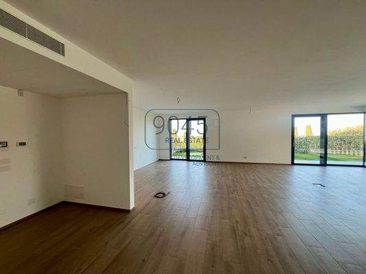 Exklusive Neubauvilla in Lazise – Moderne Eleganz in ruhiger Lage, nur 500 m vom Seeufer