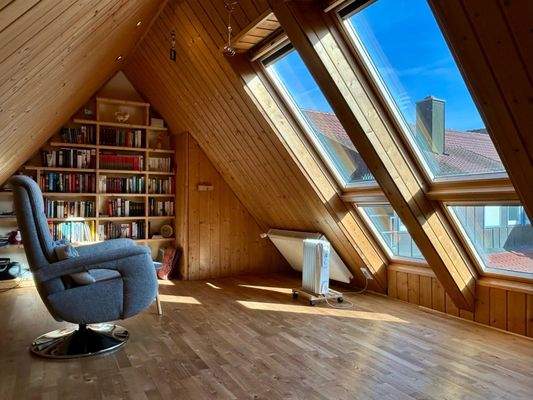 Dachstudio mit Galeriefenstern