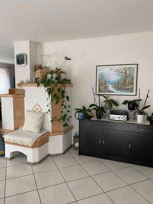 Wohnzimmer mit Kachelofen