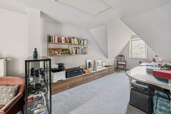 Auch im Studio haben Sie viel Platz und Licht