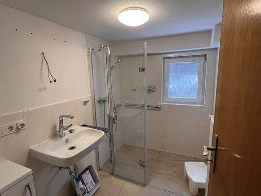 Bad im EG (im Anbau)