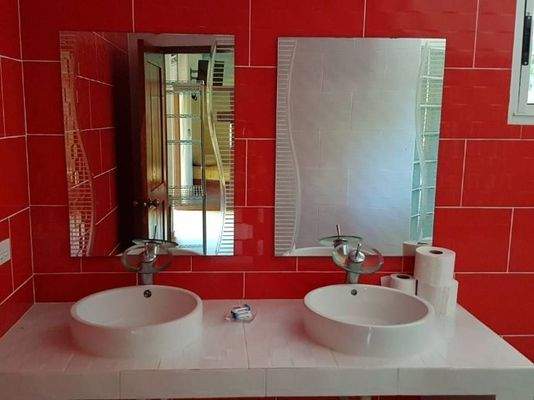 ZIMMERBEISPIEL MIT 2 WASCHBECKEN