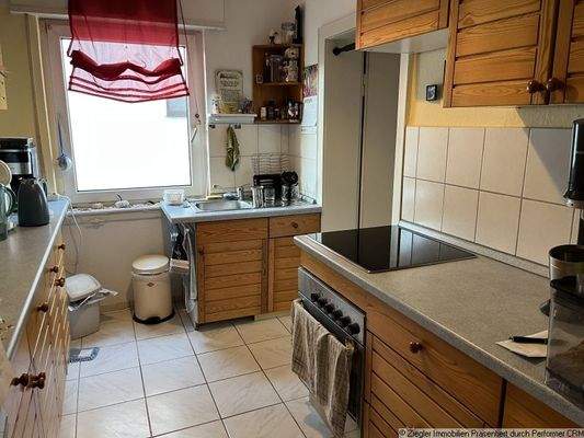 22 - 1 OG - Links - Küche Ansicht a