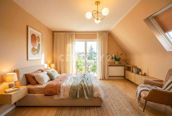 Schlafzimmer mit Balkonzugang und Einrichtungsbeispiel