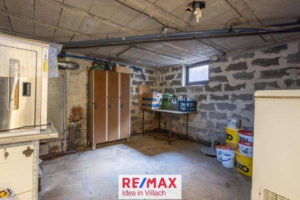 Nebengebäude Keller