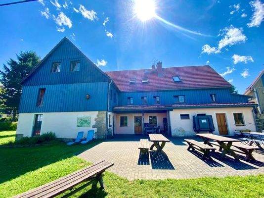 004_Außenansicht Apartmenthaus Gartenseite