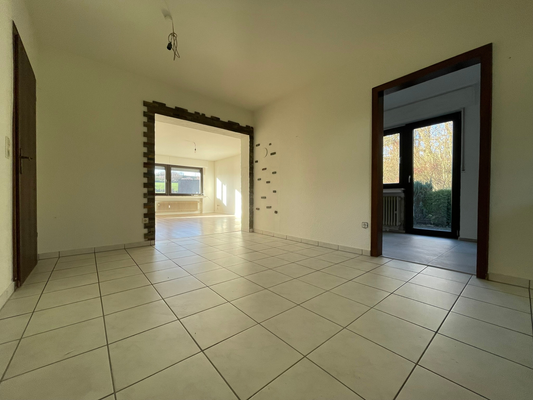 OG - Wohn- und Esszimmer 