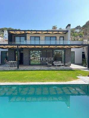 Villas with Pools Within Walking Distance of the Beach in Gümüşlük