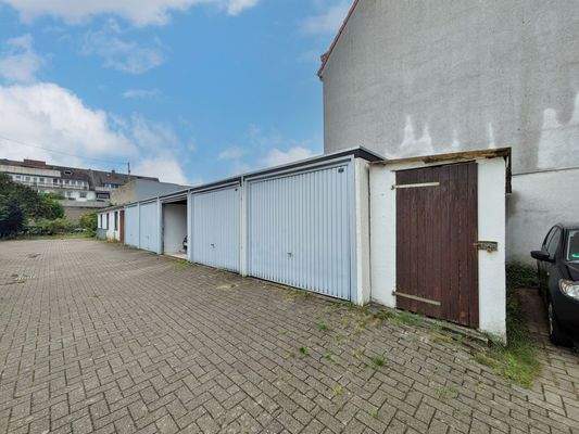 5 Fertiggaragen aus 1982