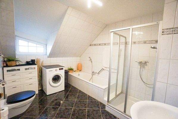 Badezimmer im OG
