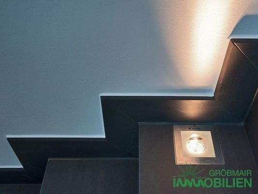 Glasaufgang Nachtbeleuchtiung