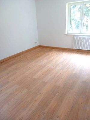 Neuer Bodenbelag in Vergleichswohnung