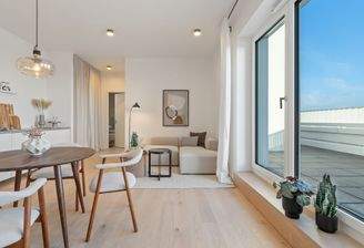 Helles, gemütliches Wohnzimmer