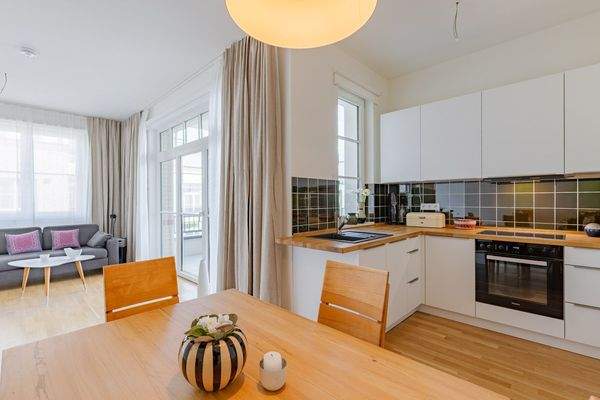 Lichtdurchfluteter Wohn- und Essbereich