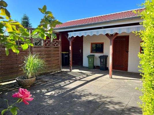 Terrasse mit Markise