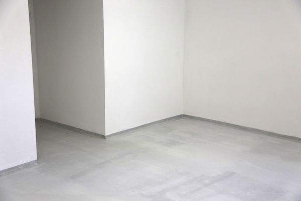 neuer Keller Abstellraum