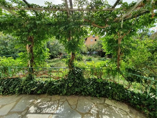 Terrasse mit Gartenblick